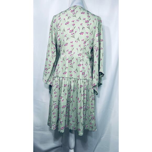 Unique21 Casual Floral Green Wrap Dress - Picture 3 of 14